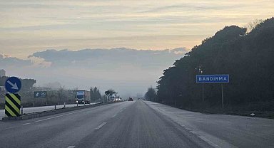 Bandırma'da sis etkili oluyor