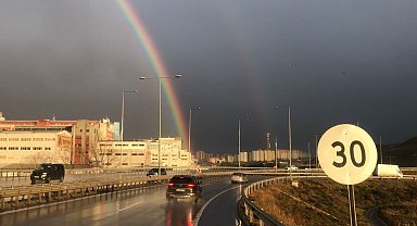 Başakşehir'de çift gökkuşağı görsel şölen oluşturdu