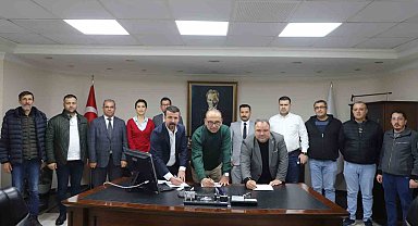 Başkan Akın personelin yüzünü güldürecek imzayı attı
