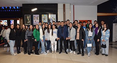 Başkan Atlı, Atatürk filmini gençlerle birlikte izledi
