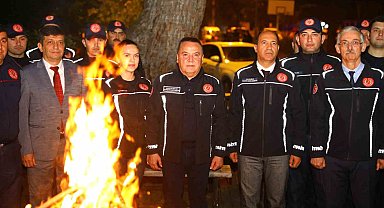 Başkan Böcek yeni yıla itfaiye ekipleri ile birlikte girdi