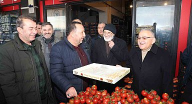 Başkan Büyükkılıç, Hal esnafıyla bir araya geldi
