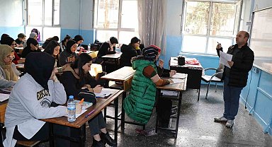 Başkan Canpolat ile gençler için eğitim seferberliği sürüyor