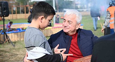 Başkan Geyikçi'den çocuklara karne hediyesi