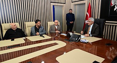 Başkan Güder 'Yerinde Dönüşüm' projesiyle ilgili muhtarlara bilgilendirme yaptı