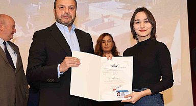 Başkan Kocaispir, İHA kursunu tamamlayan gazetecilere sertifika verdi