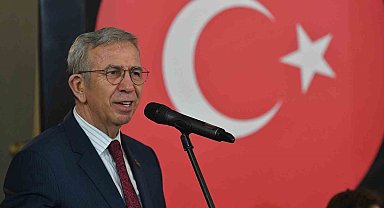 Başkan Yavaş, Ankara Kent Konseyi ev sahipliğinde düzenlenen 'Kars ve Çevre İlleri Demokrat Dernekler Federasyonu ile Erzurumlular Dayanışma Federasyonu İstişare Toplantısı'na katıldı