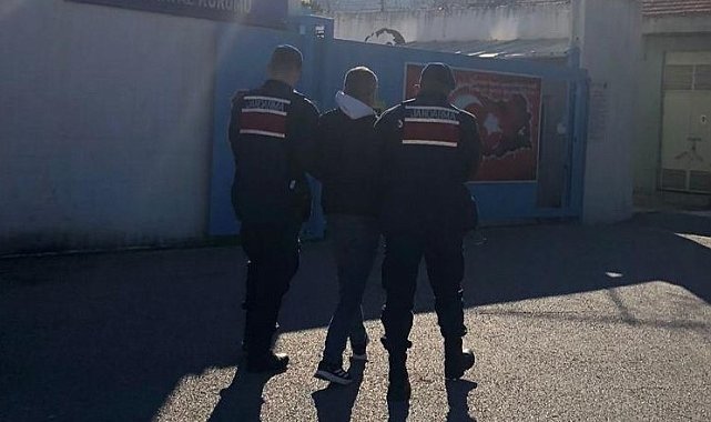 Başkasına ait ehliyeti gösterince yakalandı