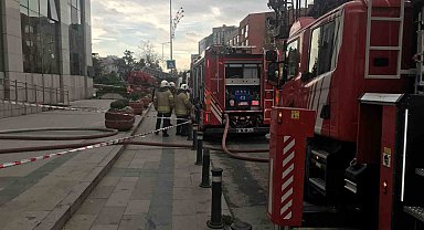 Bayrampaşa Belediyesinde yangın paniği: 4 kişi dumandan etkilendi