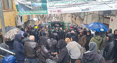 Bayrampaşa'da erkek arkadaşı tarafından Uzi ile öldürülen Nazlı Elmas son yolculuğuna uğurlandı