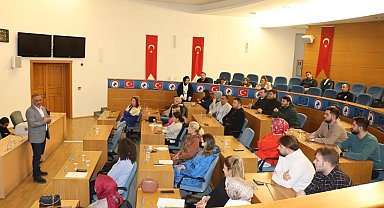 Belediye personeline diksiyon ve beden dili eğitimi