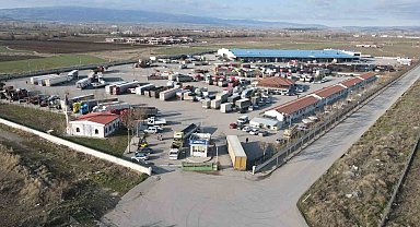 Belediye'den kamyon garajına neşter