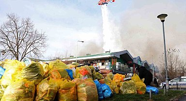 Belgrad'daki AVM yangınına 3 helikopterle müdahale