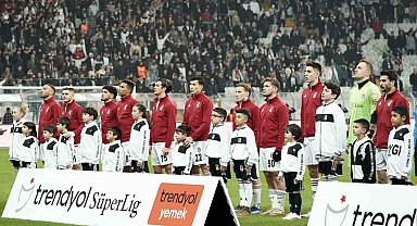 Beşiktaş'ta Svensson ilk kez 11'de