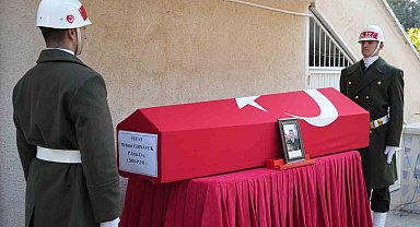 Beyin kanamasından hayatını kaybeden uzman çavuş son yolculuğuna uğurlandı