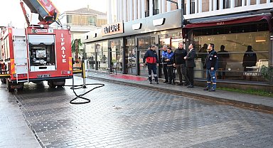 Biga'da AVM'de çıkan yangın korkuttu