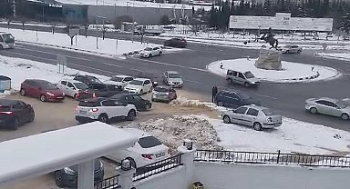 Bilecik 1. OSB Kavşağı'na trafik karmaşası