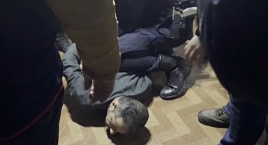Bilecik'te 31 yıl hapis cezası bulunan cezaevi firarisi gizli bölmede yakalandı