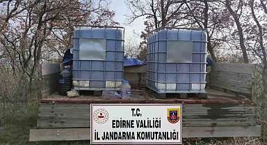 Binlerce litre kaçak şarabı ormana saklamışlar