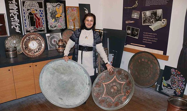 Bir kenara atılan bakırlarla terapi görüp, hem de yenileyerek hayata katıyorlar
