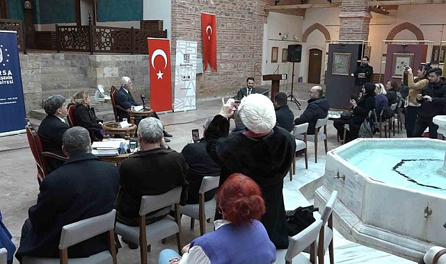Bir Koleksiyoner Bin Hikâye