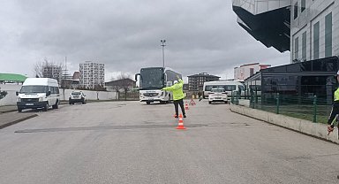 Bolu'da otogarda kış lastiği uygulaması
