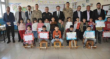Bulanık'ta 20 bin öğrenci karne aldı