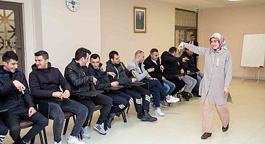 Bursa'da zabıta personelleri işaret dili öğreniyor