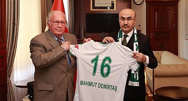 Bursaspor yönetimi, Bursa Valisi Mahmut Demirtaş'ı ziyaret etti