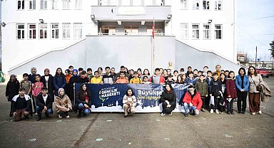Büyükşehir Gençlik Hareketi'nden kitap desteği