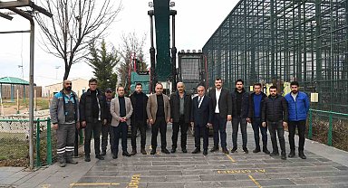 Büyükşehir, hayvanat bahçesinde temizlik ve tadilat çalışmalarına başladı