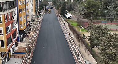 Büyükşehir'den sıcak asfalt çalışması