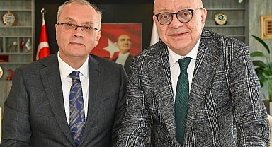 Büyükşehirden Salihli'ye 50 bin metrekare kilit parke taşı desteği