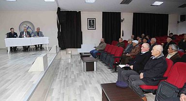 Çameli Belediyesi ceviz üreticilerini bilgilendirdi