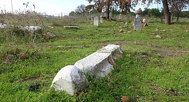 Çanakkale'de tarihi mezarlık harabeye döndü