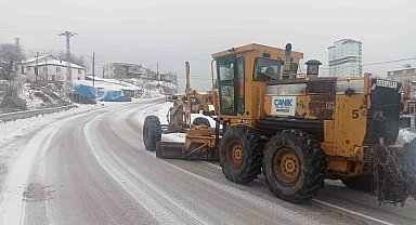 Canik'te kar yağışına anında müdahale