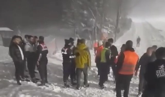 Canını tehlikeye sokmasın diye uyardılar, müşteri tarafından defalarca bıçaklandılar