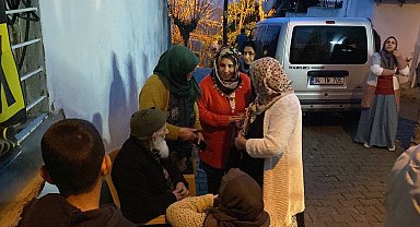 Çatıda başlayan yangın binanın iki katını kullanılamaz hale getirdi
