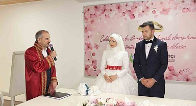 Çayırova'da bin 558 çift dünyaevine girdi