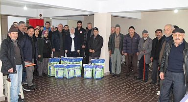 Çitçilere organik tarım için bordo bulamacı dağıtıldı