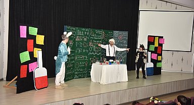 Çocuklar hem eğlendi hem öğrendi