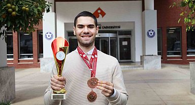 Çocukluk tutkusu zirveye taşıdı: Balede dünya üçüncüsü oldu