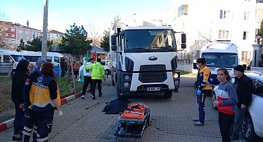 Çorlu'da korkunç kaza: Çöp kamyonun altında kalan yaya hayatını kaybetti