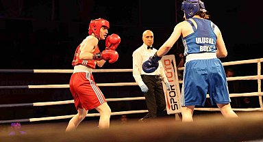 Darıca'da düzenlenen Türkiye Büyük Kadınlar Boks Şampiyonası sona erdi