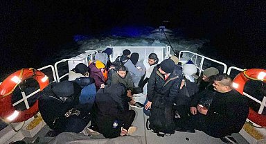 Datça'da 17 düzensiz göçmen kurtarıldı