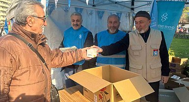 Denizli'de binlerce vatandaşa kandil ikramı yapıldı