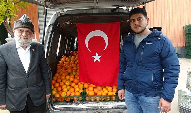 Denizlili "Elmacı Dede" Mehmetçik için Adana'dan narenciye alıp yola çıktı