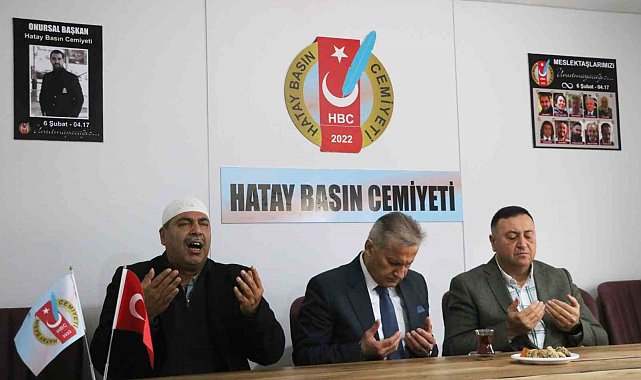 Depremde 10 gazetecinin hayatını kaybettiği Hatay'da buruk Gazeteciler Günü