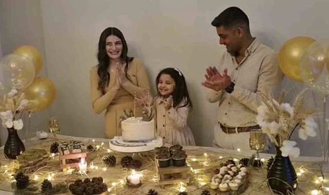 Depremden bu yana haber alınamayan anne, baba ve minik Asel'den geriye yürek yakan doğum günü görüntüleri kaldı
