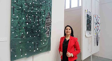 Depremin acısını iplik ve kumaşlara yansıttı